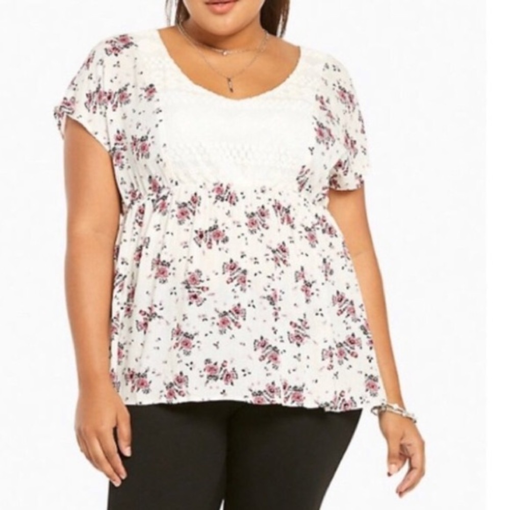 Torrid flowered shirt size 3 = 3X